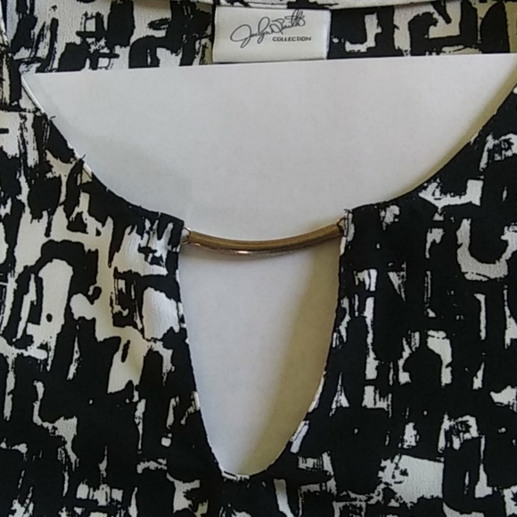 Jaclyn Smith Keyhole Blouse - Picture 3 of 6